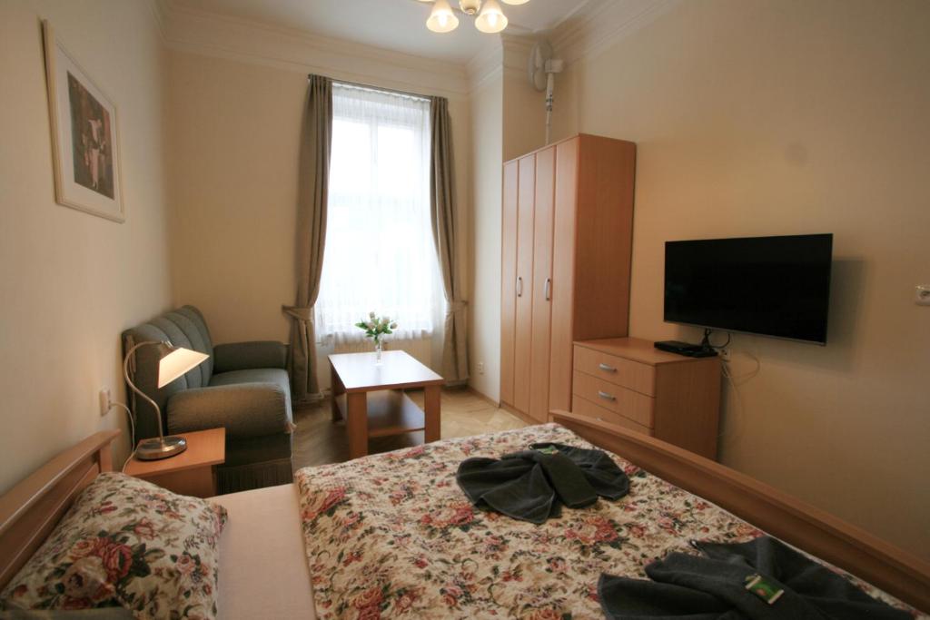 apartment No. 4B I.P.Pavlova 32 room 1